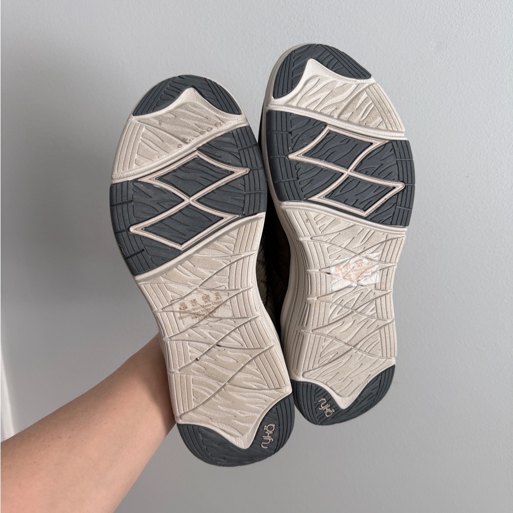 Like New Ryka ‘Aspen’ Sneaker - Picture 5 of 5